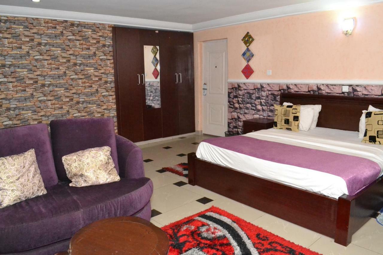 Limoh Suites Benin-Stadt Exterior foto