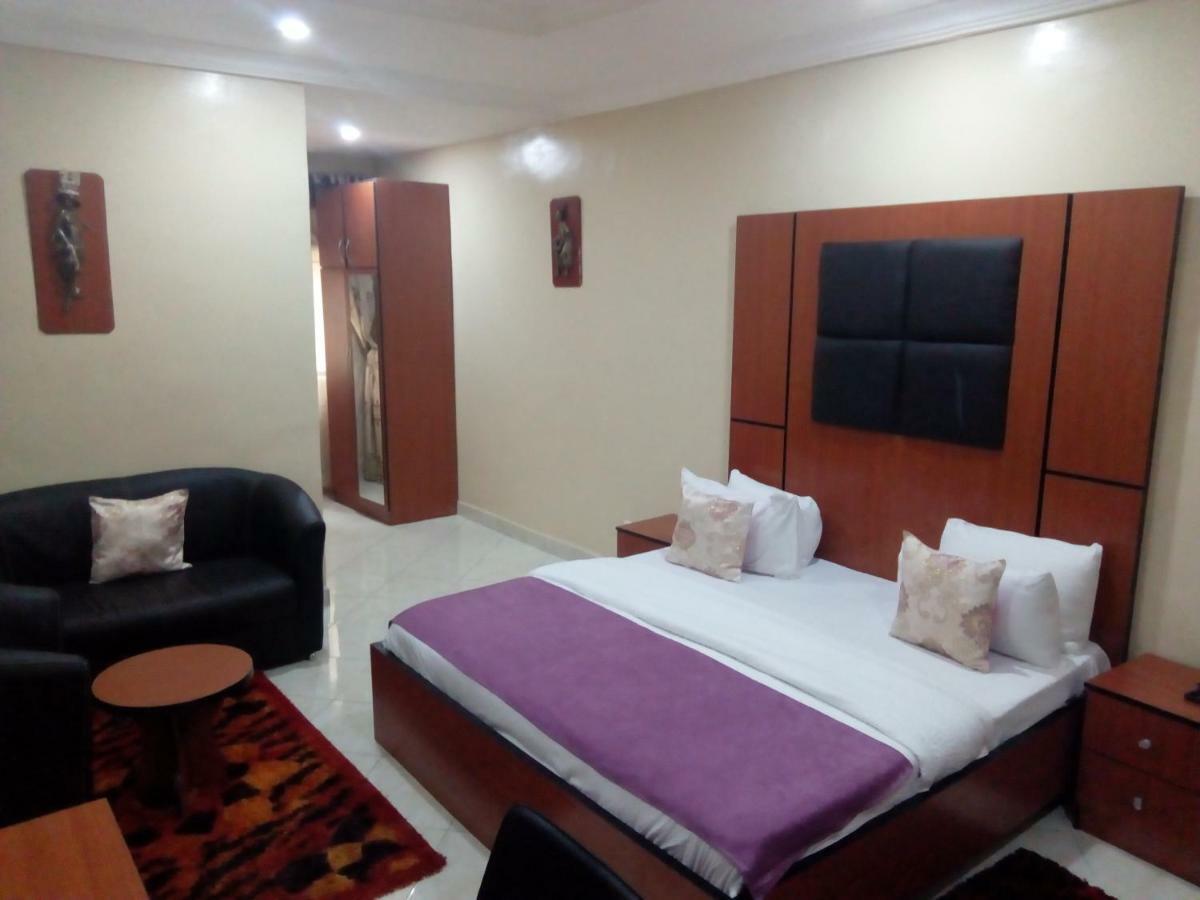 Limoh Suites Benin-Stadt Exterior foto