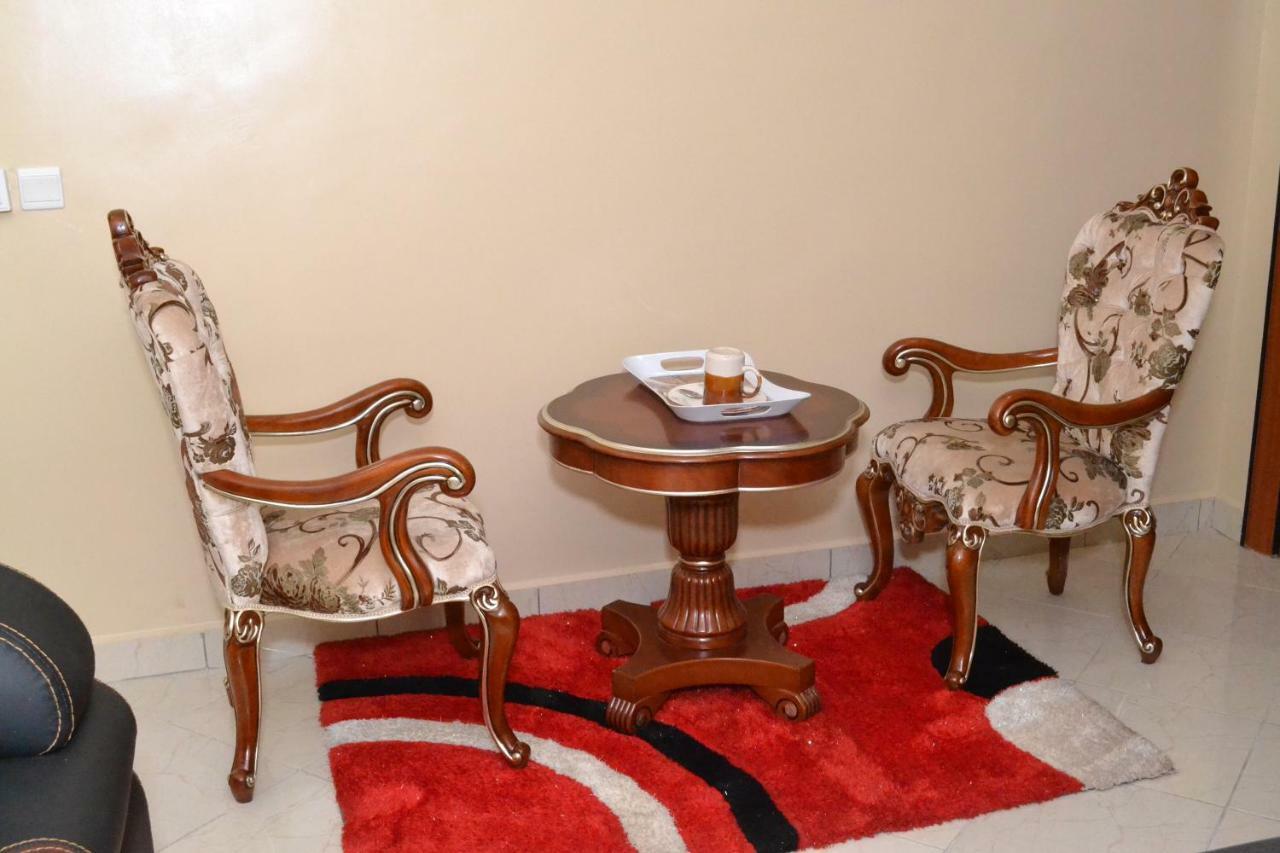 Limoh Suites Benin-Stadt Exterior foto