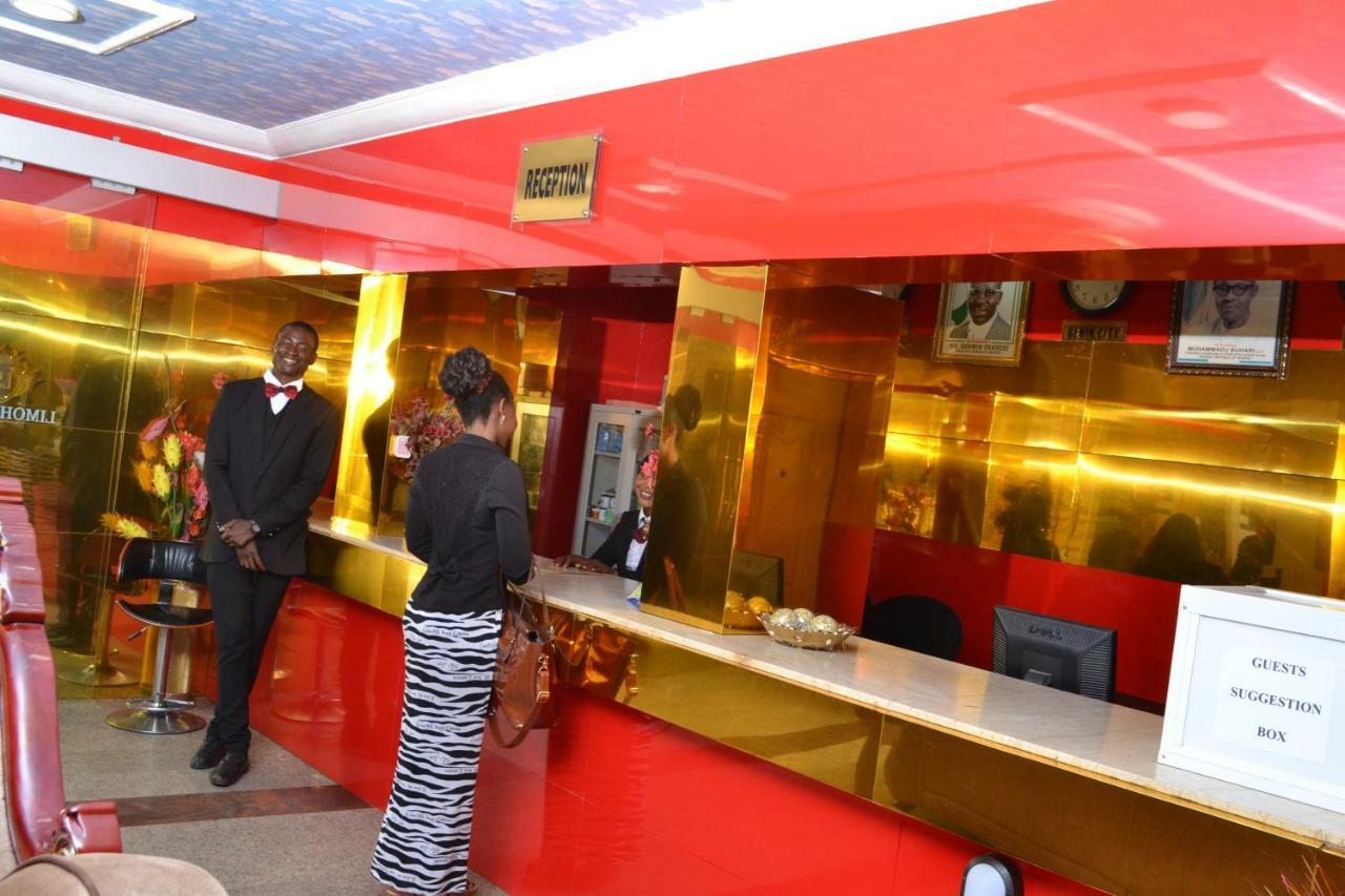 Limoh Suites Benin-Stadt Exterior foto