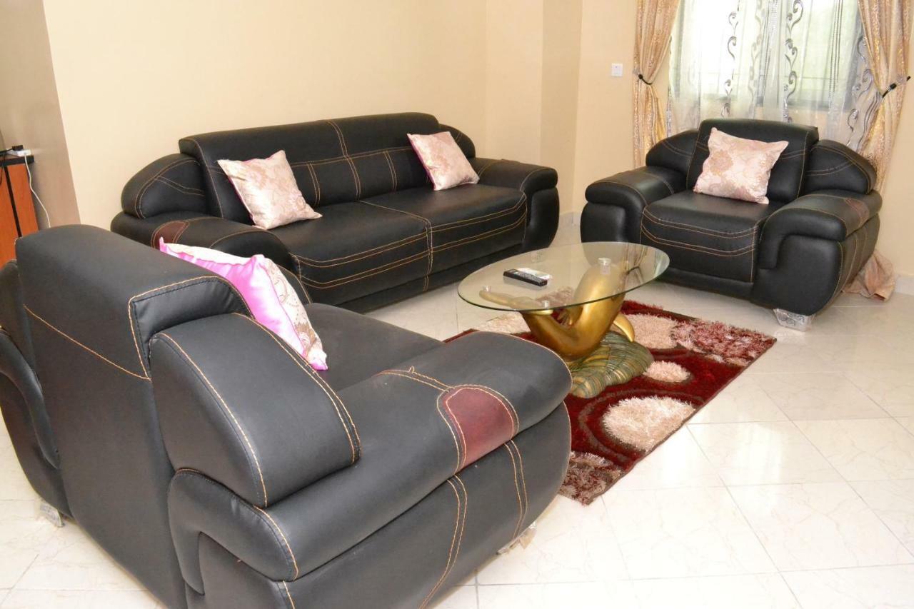 Limoh Suites Benin-Stadt Exterior foto