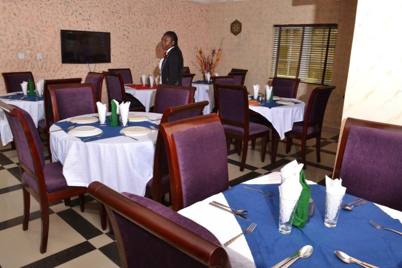 Limoh Suites Benin-Stadt Exterior foto