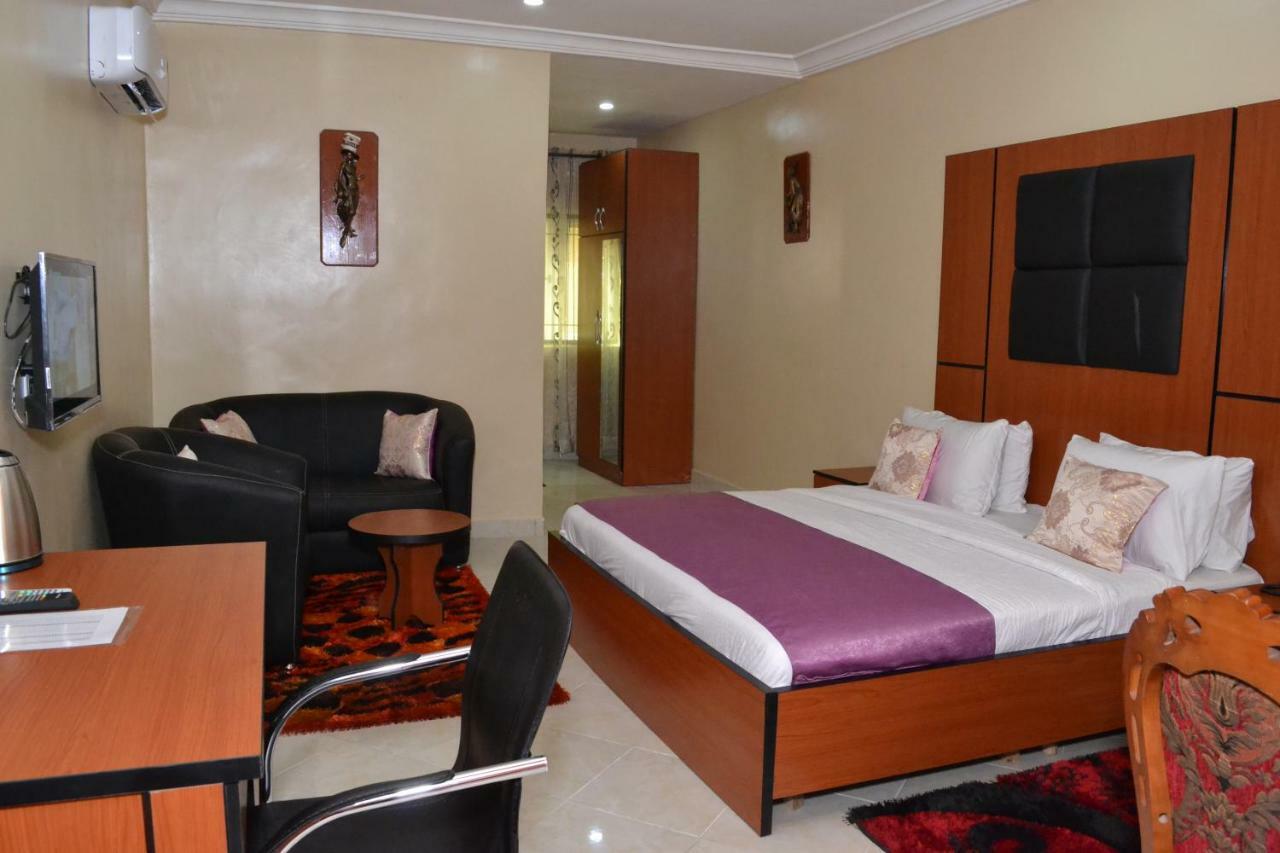Limoh Suites Benin-Stadt Exterior foto