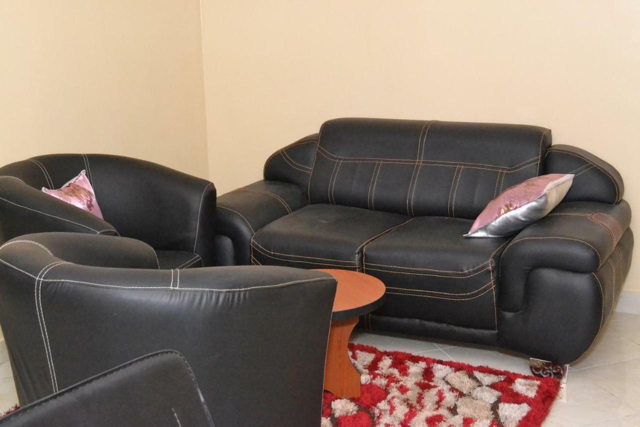 Limoh Suites Benin-Stadt Exterior foto