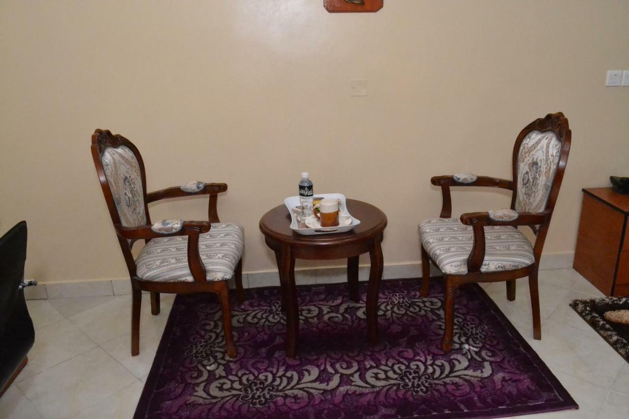 Limoh Suites Benin-Stadt Exterior foto